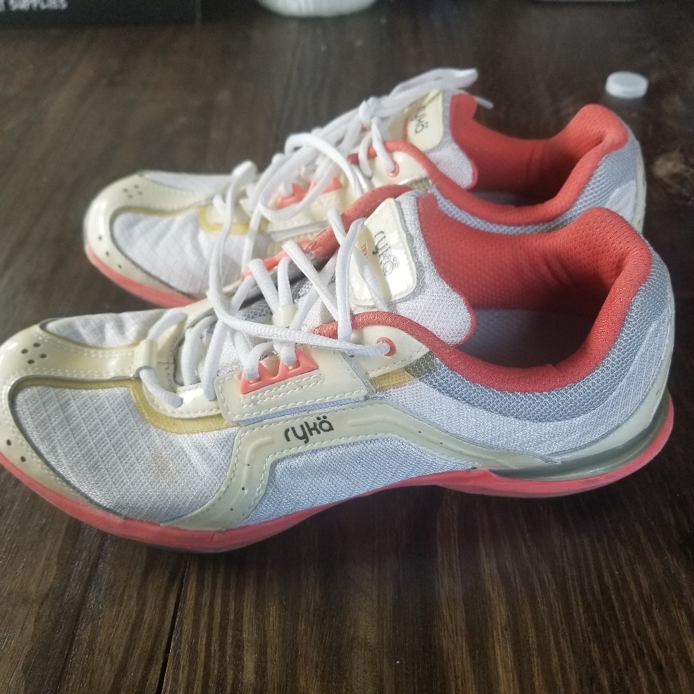 Ryka running shoes peach and creme